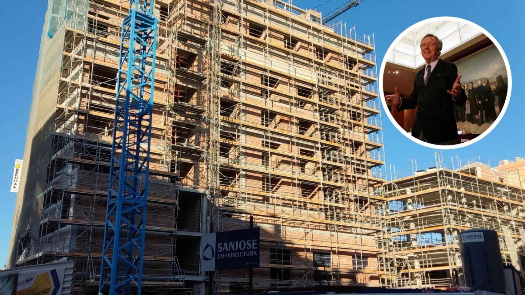 Imagen de los trabajos de construcción del hotel y de la réplica de La Mundial, en Málaga.