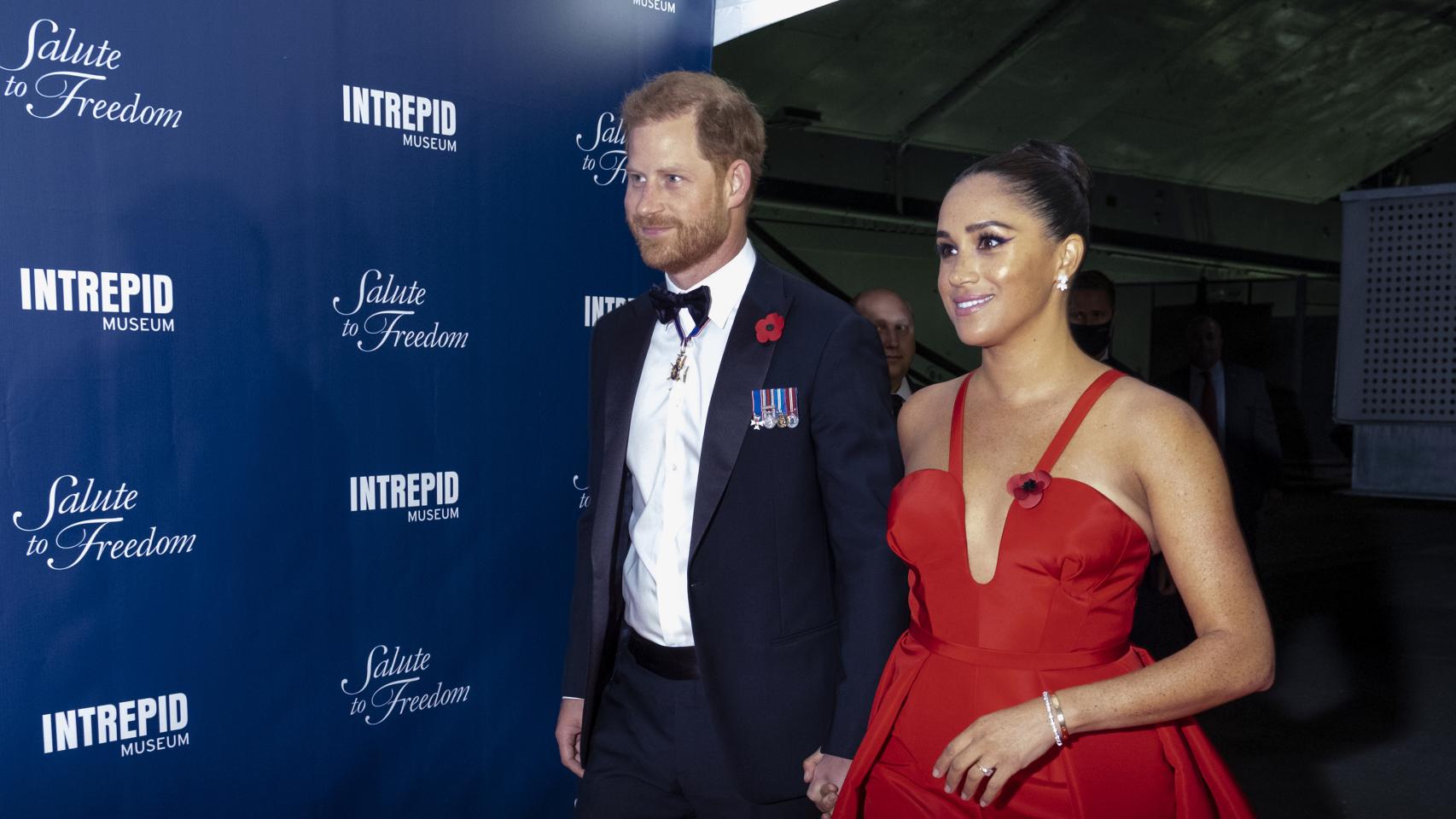 Meghan Markle y el príncipe Harry en la celebración del Día de los Veteranos en Estados Unidos.
