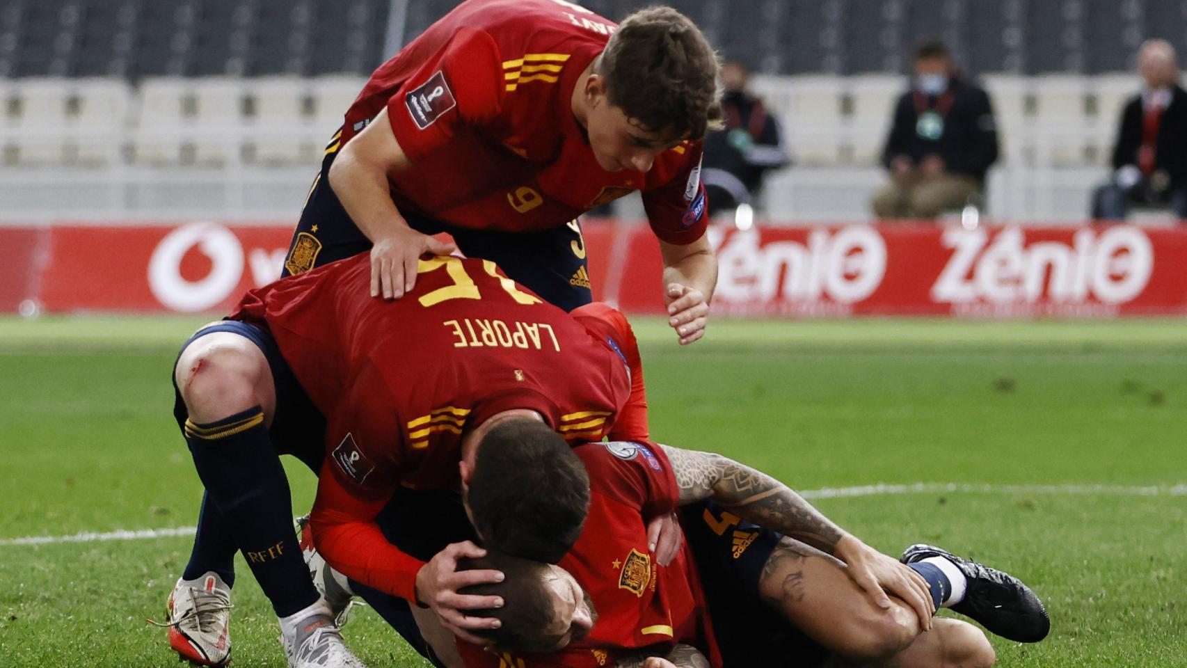 Pablo Sarabia celebra su gol ante Grecia