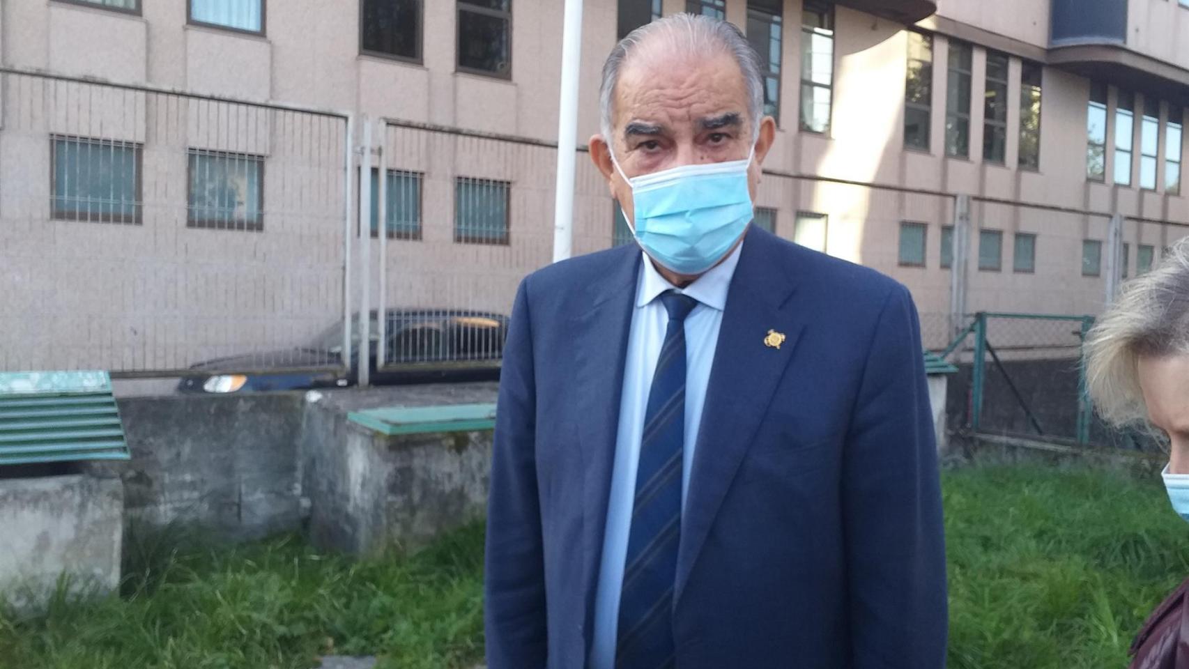 El empresario y presidente de la Cámara de Comercio de Pontevedra, Vigo y Vilagarcía de Arousa, José García Costas, a su salida del juzgado tras declarar como investigado por supuesta prevaricación administrativa