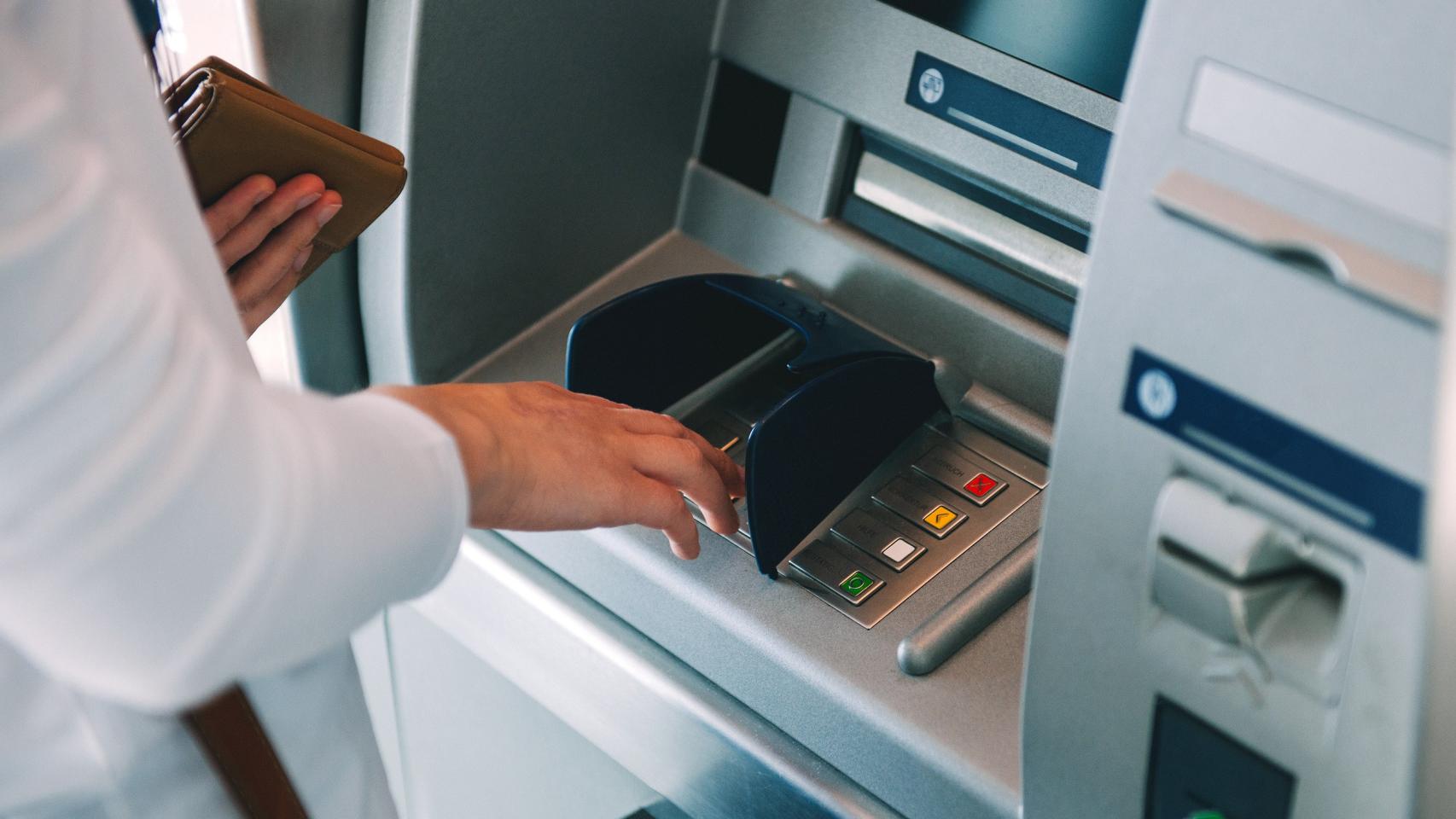 cajero banco dinero