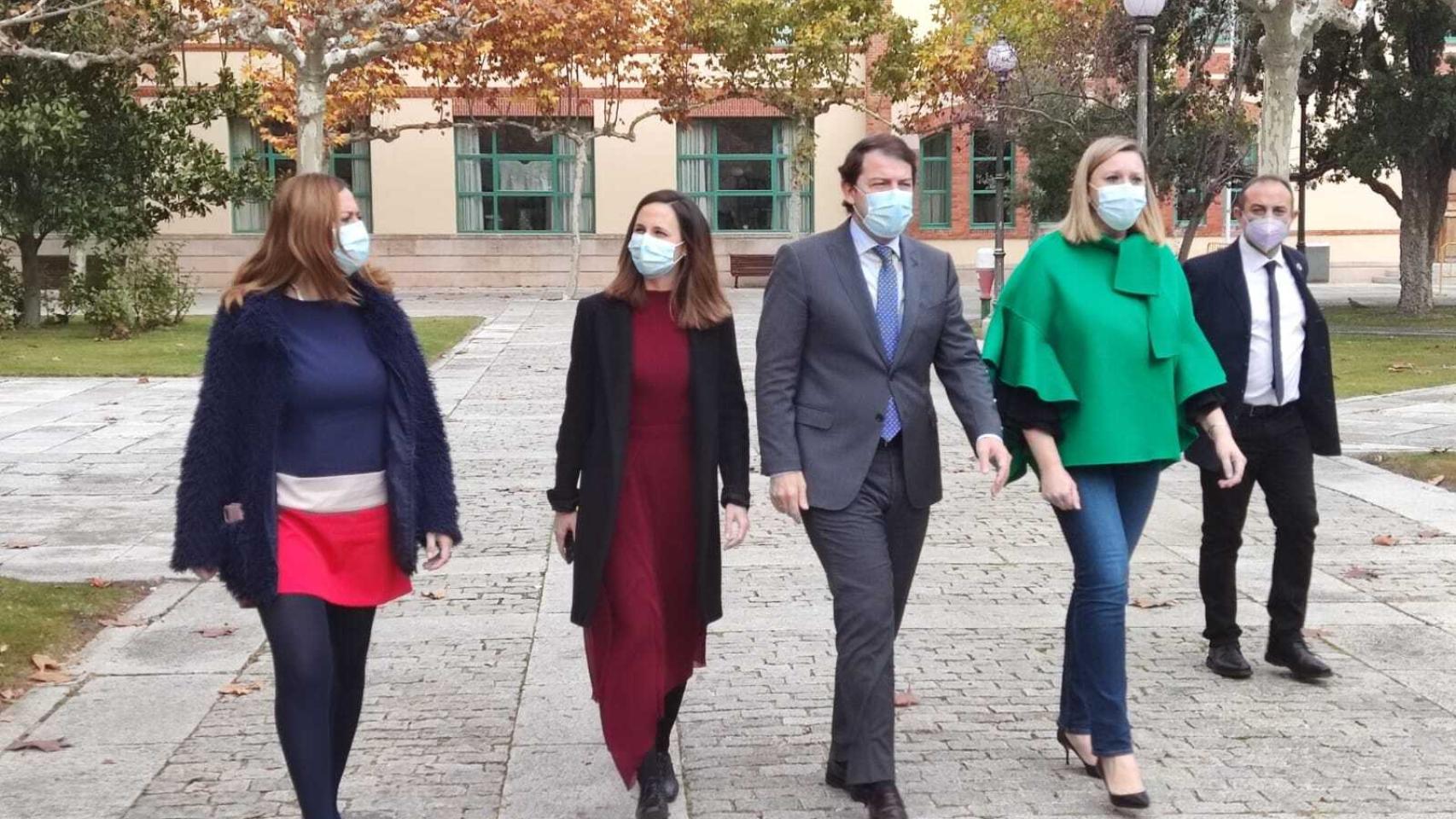 La ministra durante su visita a Valladolid