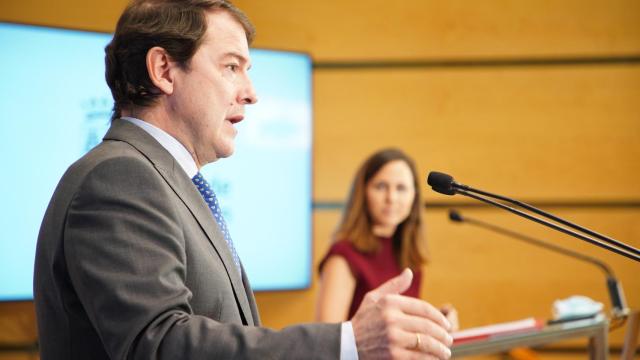 El presidente de la Junta, Fernández Mañueco, junto a la ministra Belarre