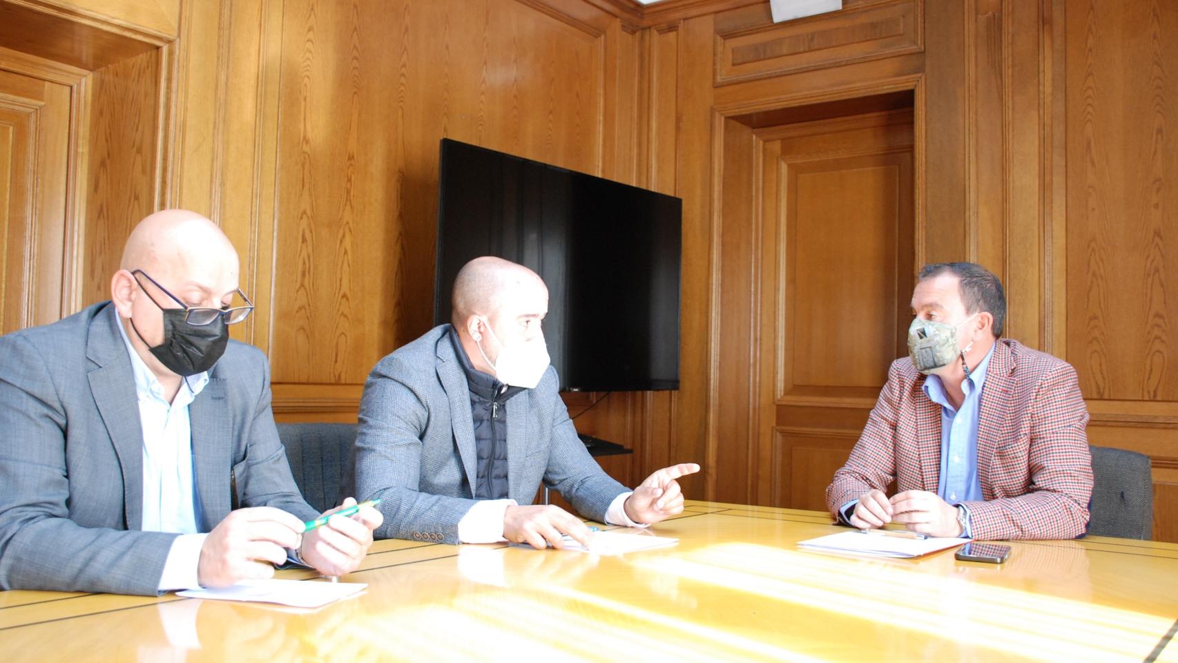 Foto de la reunión mantenida este viernes