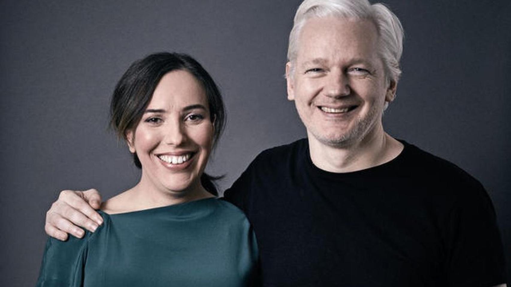 Julian Assange y su pareja, Stella Moris.