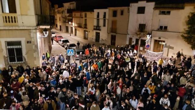Concentración en Igualada para condenar la violación a una menor de 16 años.
