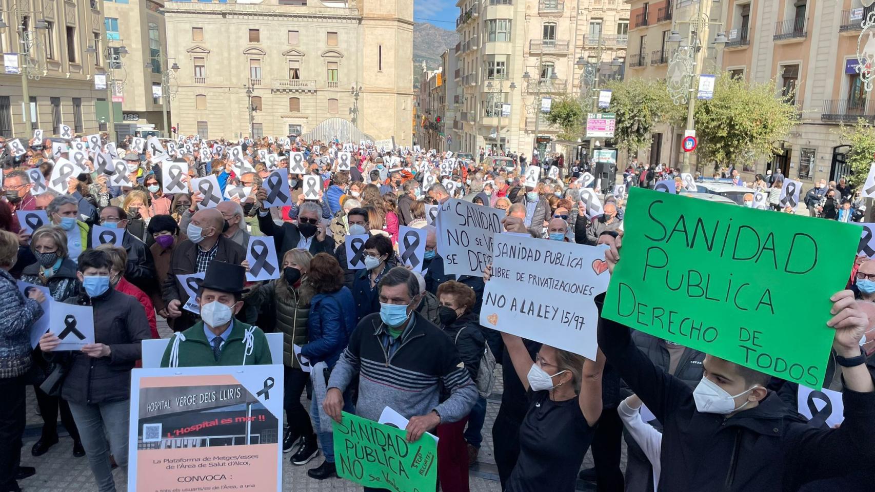 Clamor en Alcoy por el abandono y el colapso de su hospital: Hemos superado ya el límite.