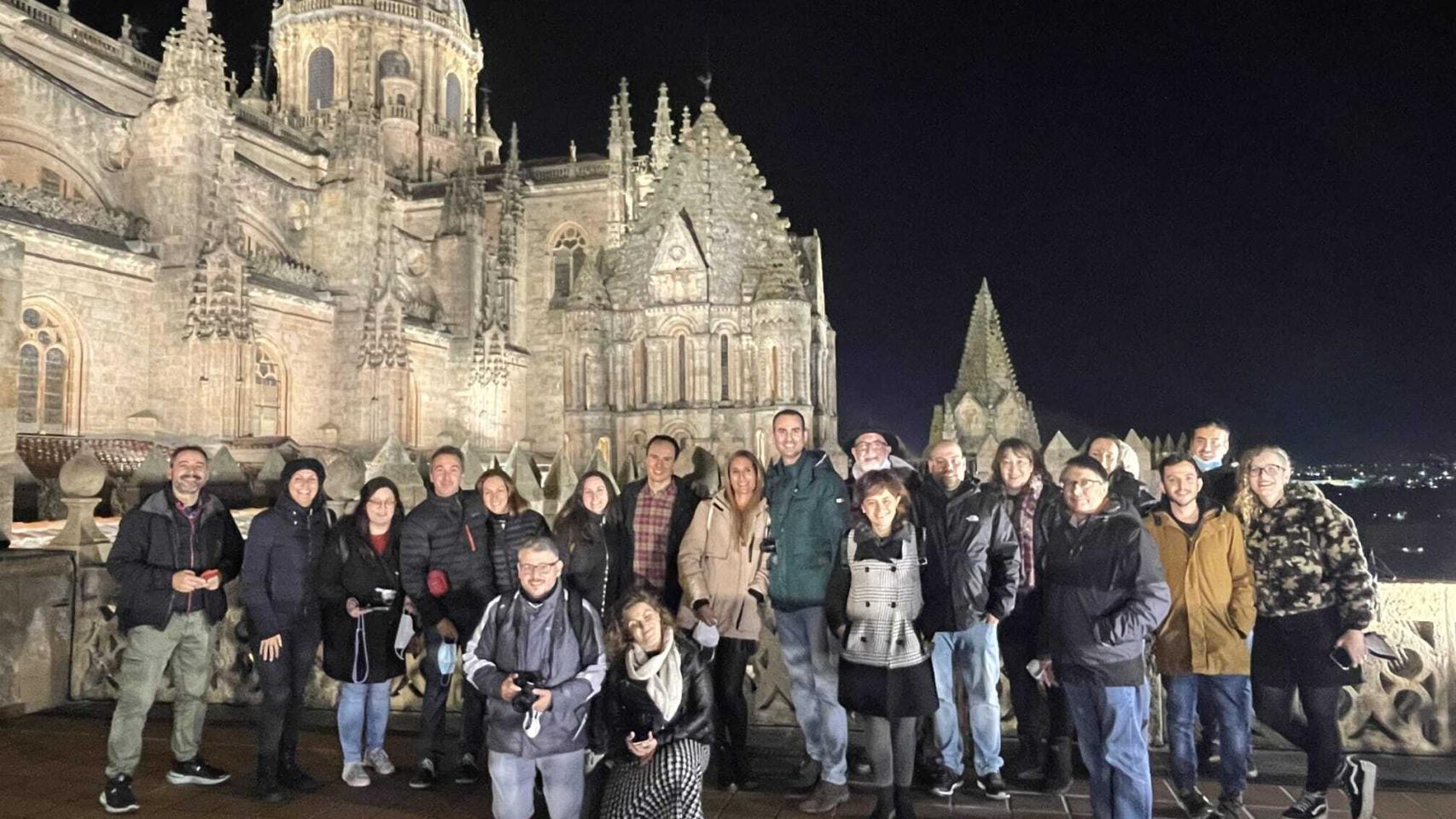 Un momento de la visita de los blogueros a la zona monumental de Salamanca