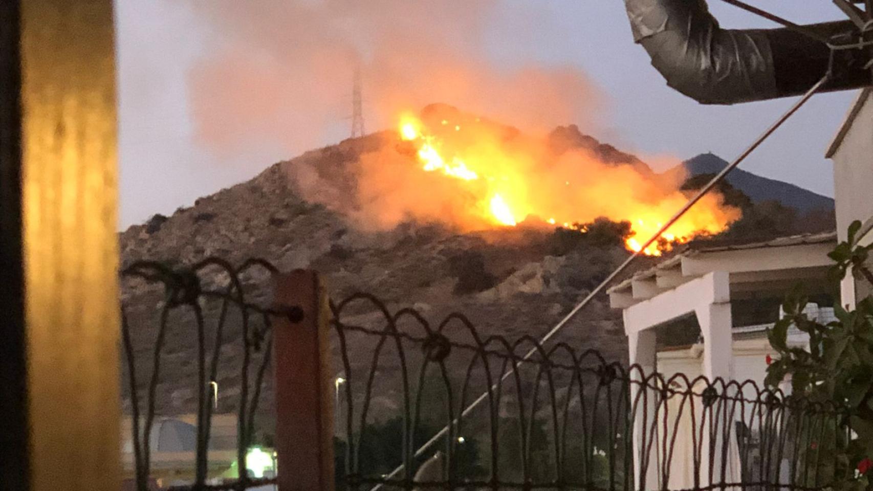 Incendio forestal junto a La Corta, en Málaga