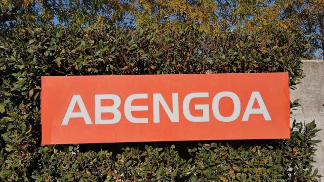 Cartel de Abengoa en el Campus de Palmas Altas