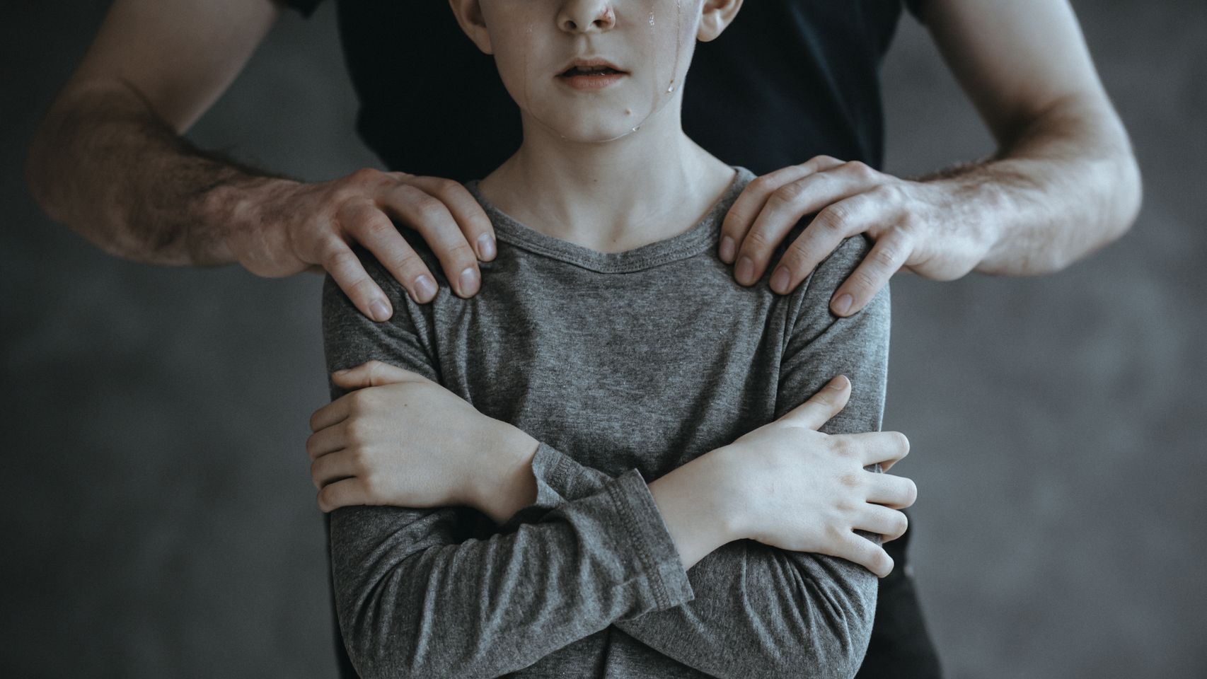 Imagen de archivo que representa el infierno de un niño víctima de los abusos.