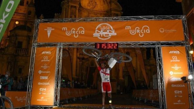 Guillermo Prieto en la celebración del triunfo