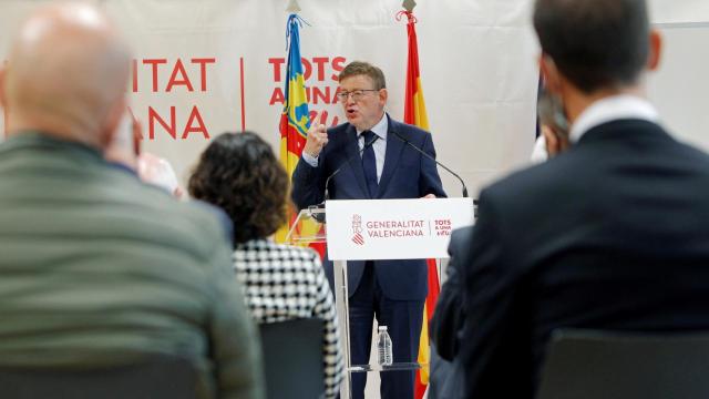 La Comunidad Valenciana estudia aún la cobertura legal del pasaporte Covid.