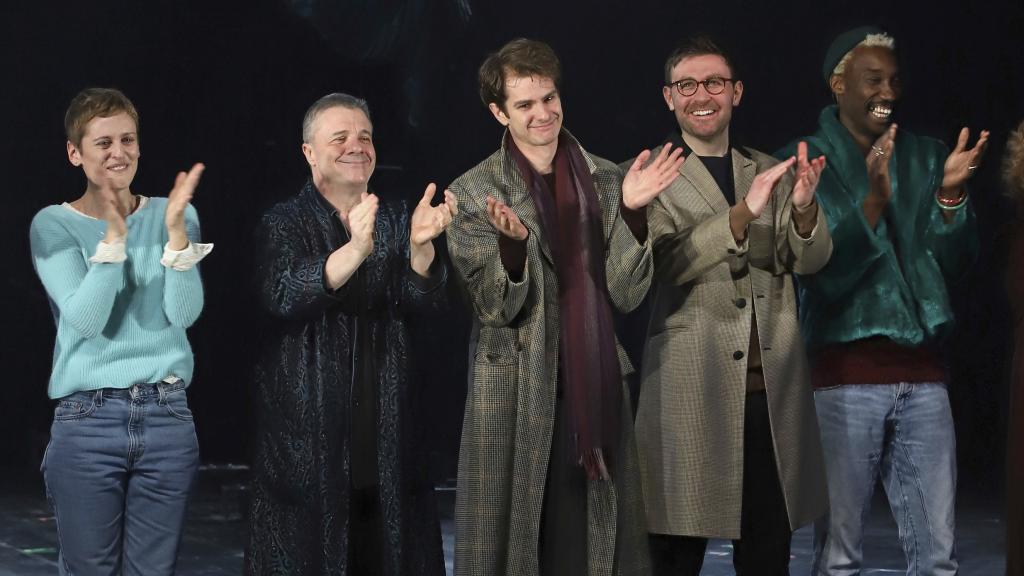 Andrew Garfield y sus compañeros de 'Ángeles en América'.