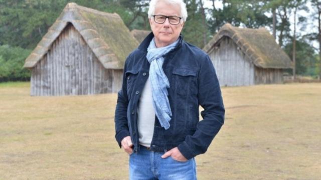 El escritor británico Ken Follett vuelve con su última novela, 'Nunca'.