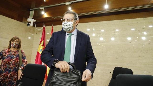 Jesús Fernández Sanz, consejero de Sanidad de Castilla-La Mancha.