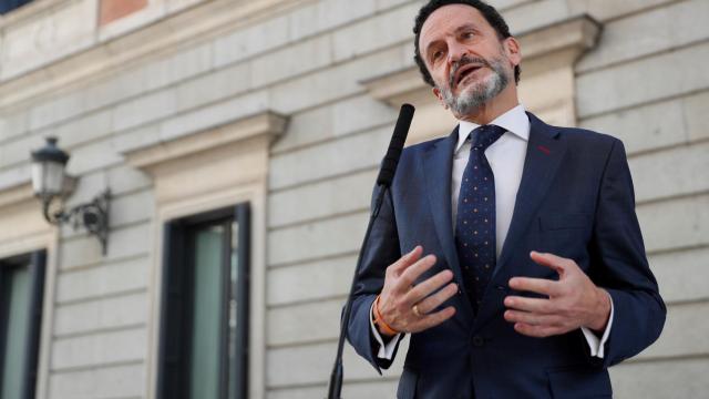 El portavoz de Ciudadanos, Edmundo Bal, en el patio del Congreso.