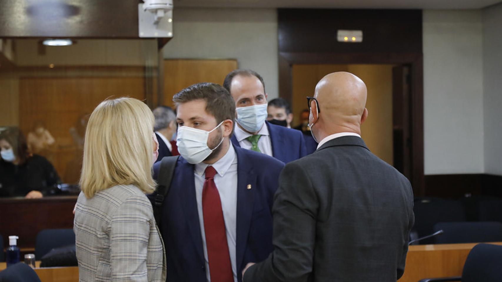 Nacho Hernando a su llegada a la Comisión.
