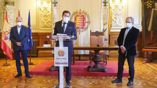 El Ayuntamiento pide medidas contra la persona del PP que jaleó el tuit contra Puente