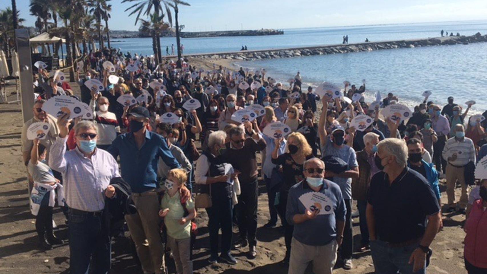 La marcha por la regeneración de las playas.