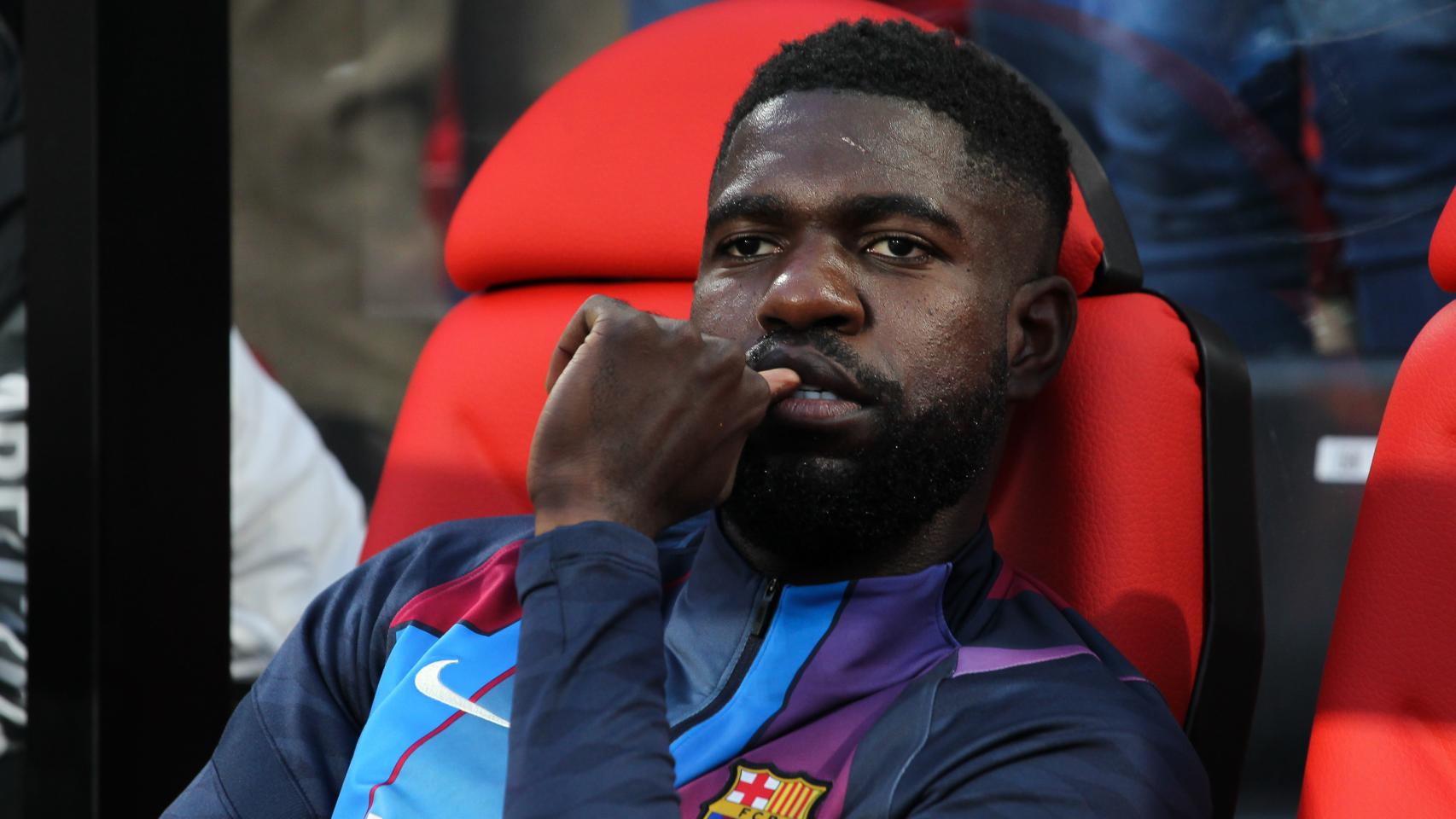 Samuel Umtiti, en el banquillo del FC Barcelona