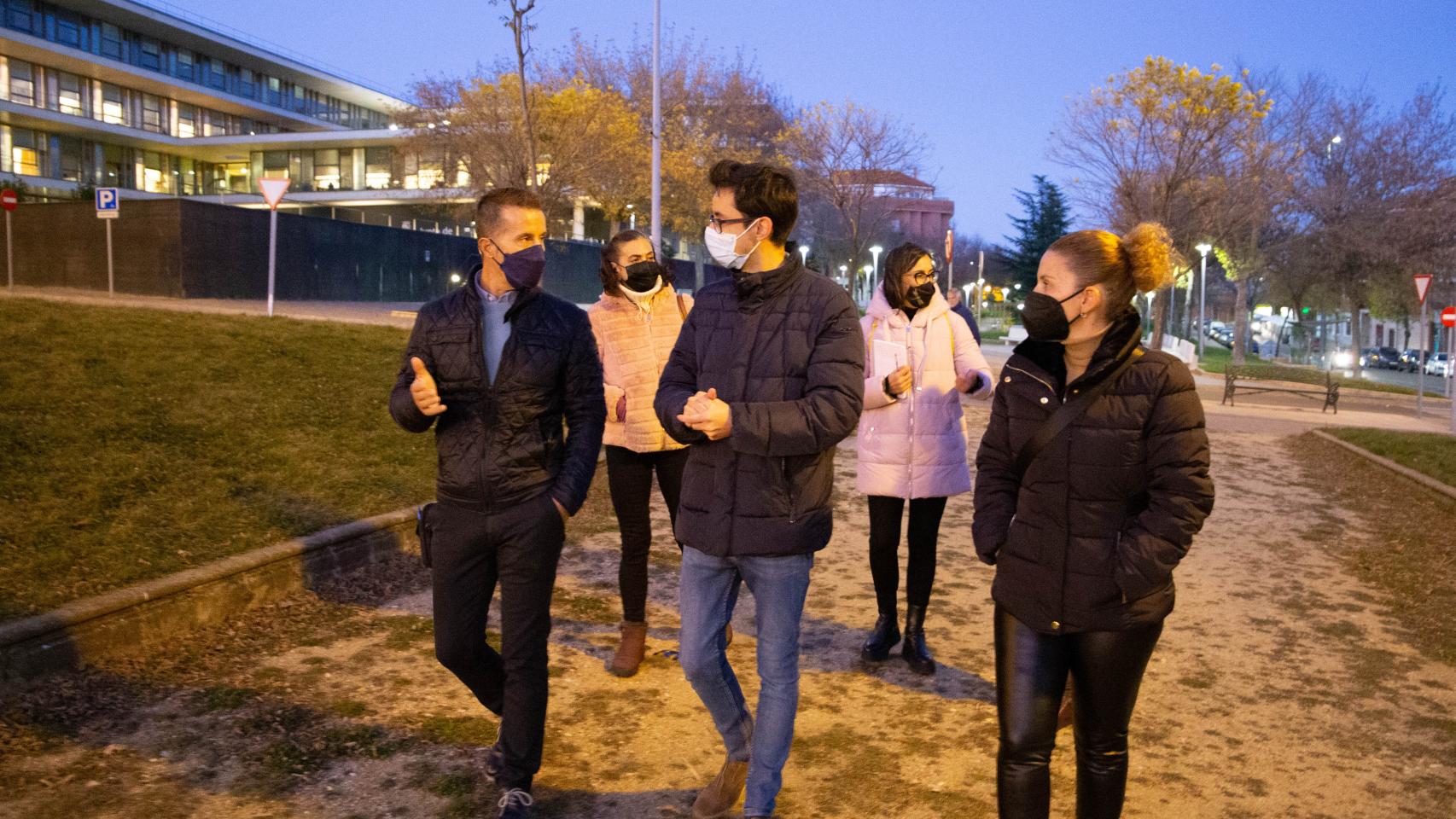Los concejales socialistas visitan el barrio La Aldehuela-Prosperidad