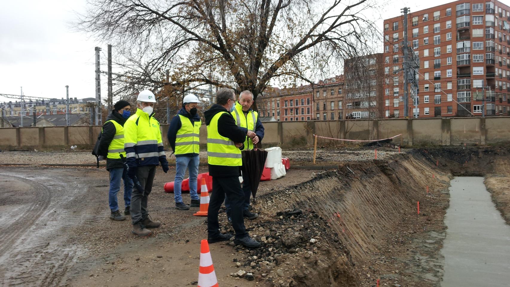 Manuel Saravia visita las obras del paso de Labradores