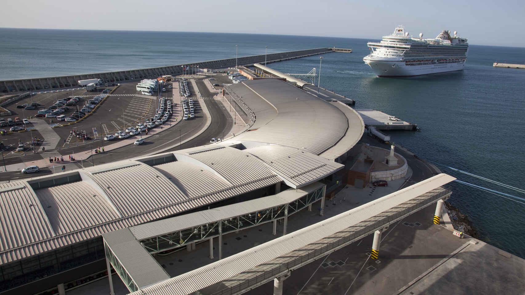Imagen del dique de levante del puerto de Málaga.
