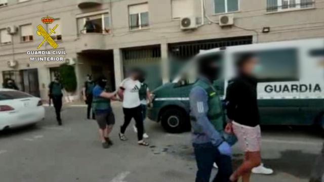 Cuatro detenidos por estafas en internet en Alicante.