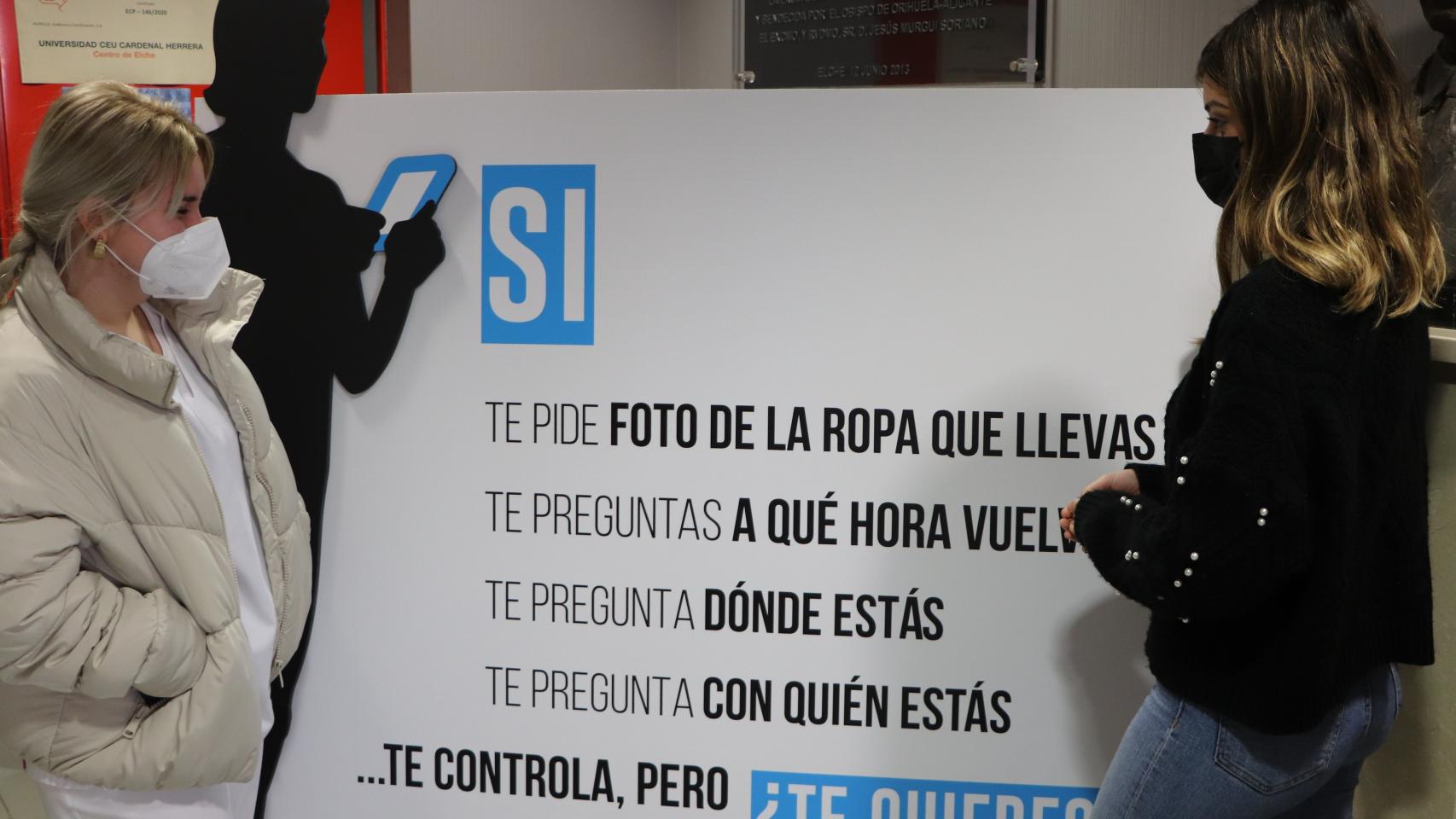 El cartel del Ceu de Elche.