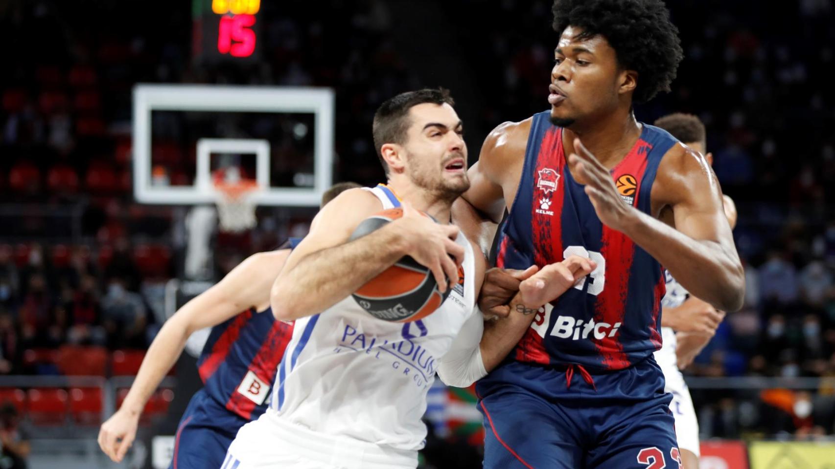 Abalde atacando en el Baskonia - Real Madrid