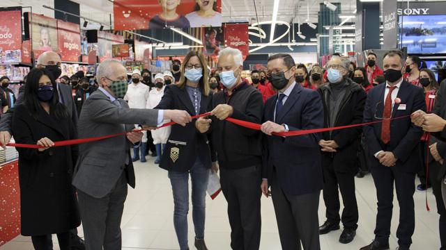 Inauguración del Hipermercado Eroski del Centro Comercial A Barca.