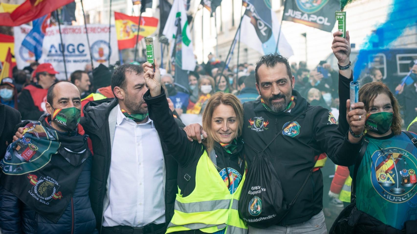 Agentes de policía se manifiestan en Madrid contra la derogación de la 'ley mordaza'.