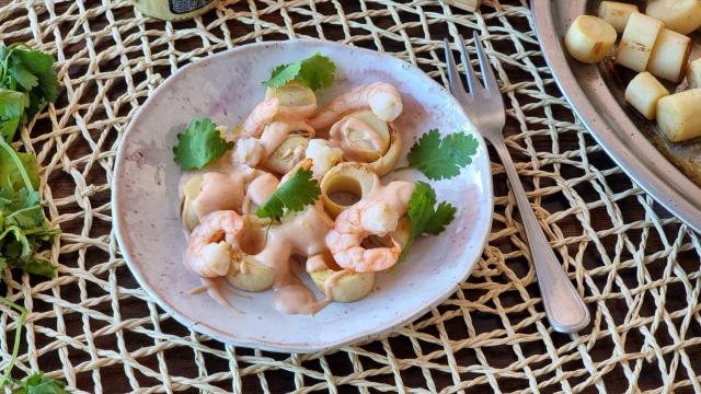 Cóctel de langostinos y palmitos, un aperitivo fácil y delicioso