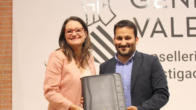 Mónica Oltra y Vicent Marzà al asumir éste la cartera de Educación de la Generalitat Valenciana.