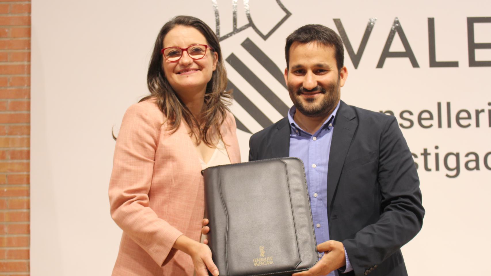 Mónica Oltra y Vicent Marzà al asumir éste la cartera de Educación de la Generalitat Valenciana.