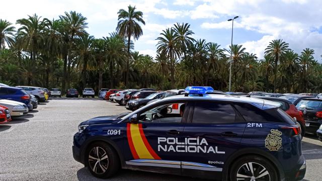 La Policía detiene en Elche a tres individuos por robo con fuerza en el interior de varios vehículos