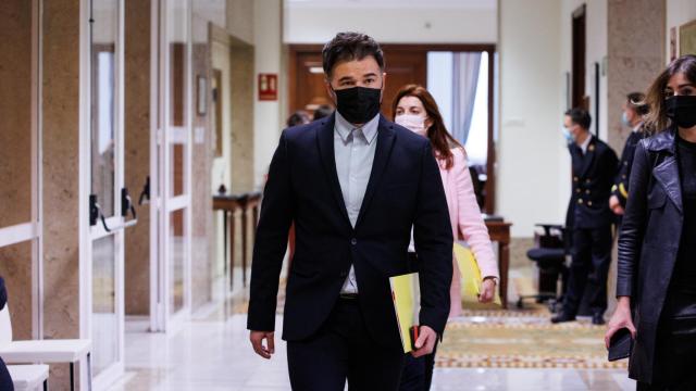 El portavoz de ERC en el Congreso, Gabriel Rufián, se dirige a la Junta de Portavoces de este martes en el Congreso de los Diputados.