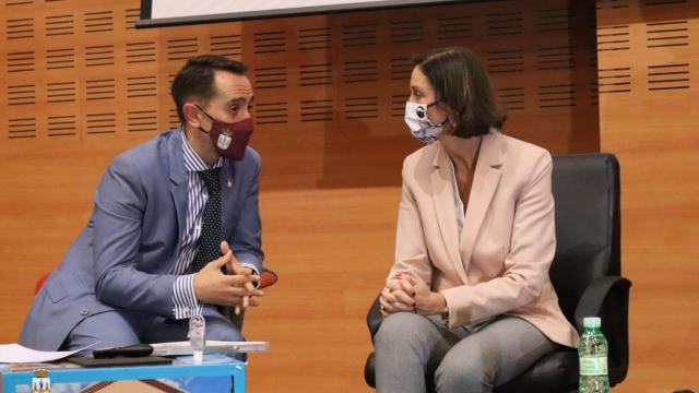 El alcalde de Benavente junto a la ministra Reyes Maroto