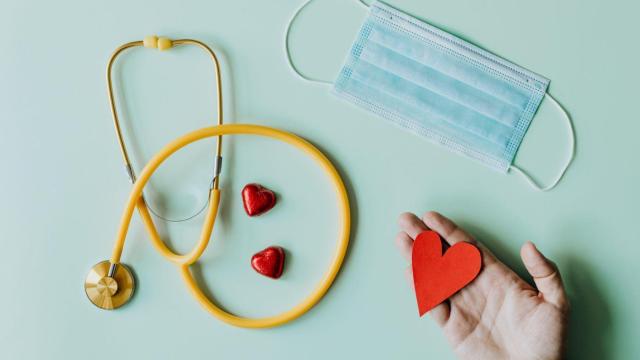 ‘Pescando juguetes’: Empresa de la lonja coruñesa recoge regalos para niños hospitalizados