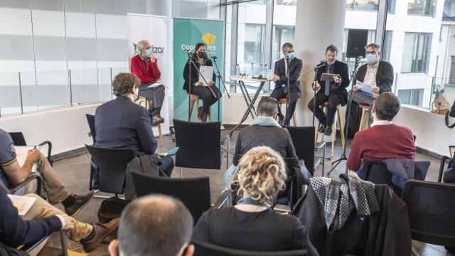 La portavoz del BNG en Europa, Ana Miranda, durante su intervención en la mesa redonda.