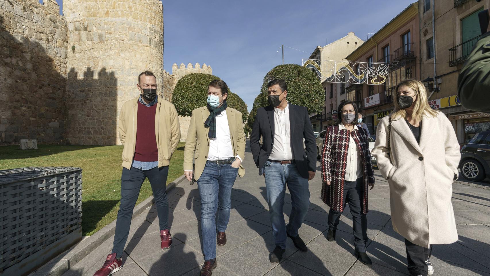 Mañueco tiende la mano a Por Ávila pese a su desprecio al diálogo sincero