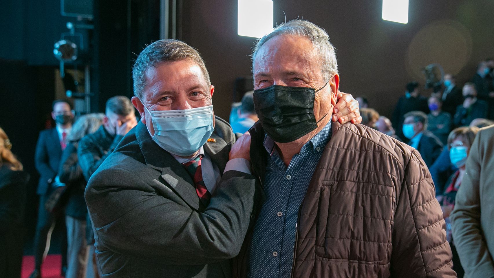Emiliano García-Page, a la izquierda, este viernes durante la entrega de los Premios al Mérito Empresarial.