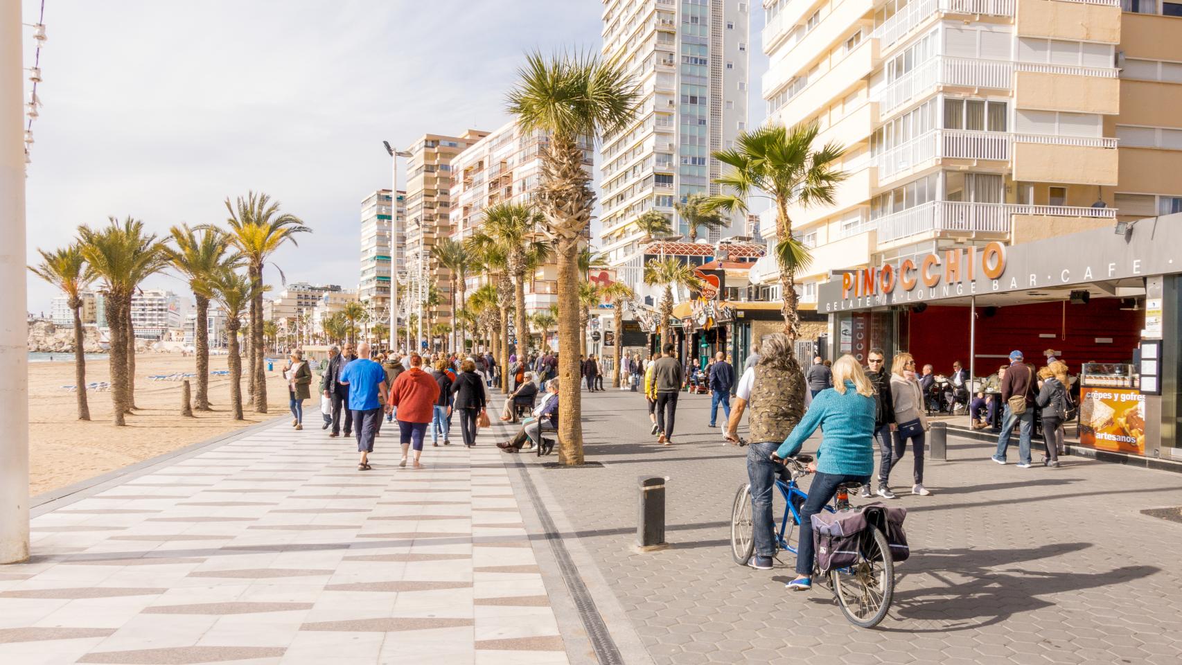 Abierto el plazo de inscripción de los comercios para el bono-consumo de Benidorm, ¿quién puede adherirse?