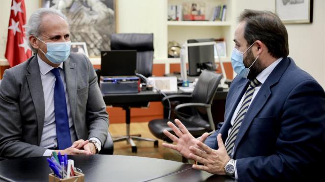 El presidente del PP de Castilla-La Mancha, Paco Núñez, ha mantenido un encuentro con el consejero de Sanidad de la Comunidad de Madrid, Enrique Ruiz Escudero