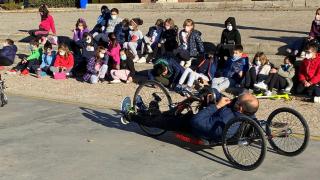 Los alumnos del CEIP Alfonso VI de Toledo conocen de primera mano el deporte adaptado