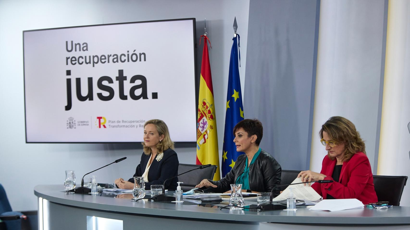 El Gobierno anuncia nuevas medidas fiscales para contener la escalada de la luz a la espera de que alcance los 300 euros/MWh