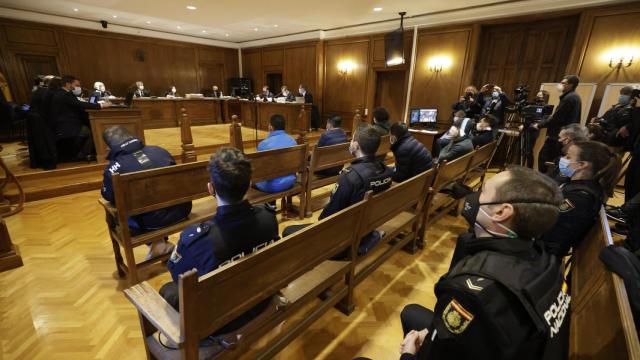 Vista general para declarar por el submarino que apareció en la ría de Aldán cargado con 3.000 kilos de cocaína, en la Sección Segunda de la Audiencia Provincial de Pontevedra