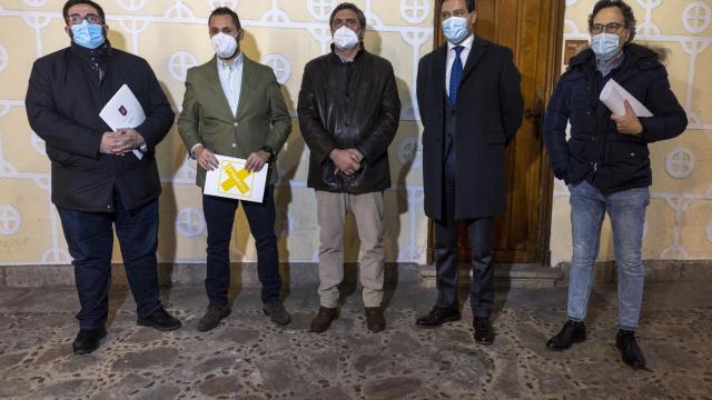 Ricardo Muñoz-Martín / ICAL . Reunión entre PP, Ciudadanos y Por Ávila. (I a D) Jesús Sánchez Cabrera, José Ramón Budiño, y Pedro Pascual en representación de Por Ávila; Raúl de la Hoz, PP CyL; y Miguel Ángel González, Ciudadanos; mantuvieron una reunión en el Parador de Ávila para abordar el tema de los presupuesto regionales