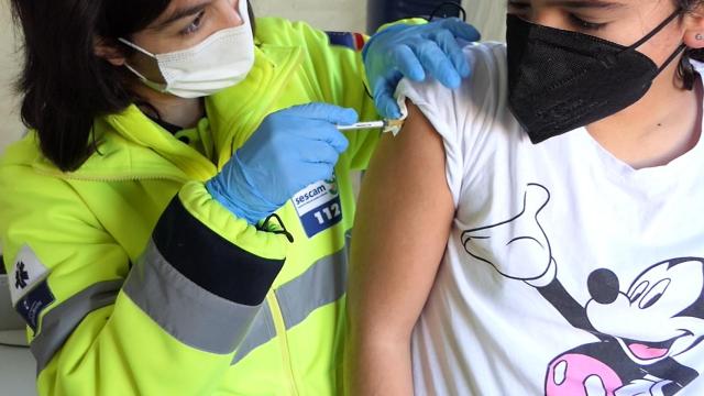 Imagen de archivo de la vacunación infantil en Castilla-La Mancha.
